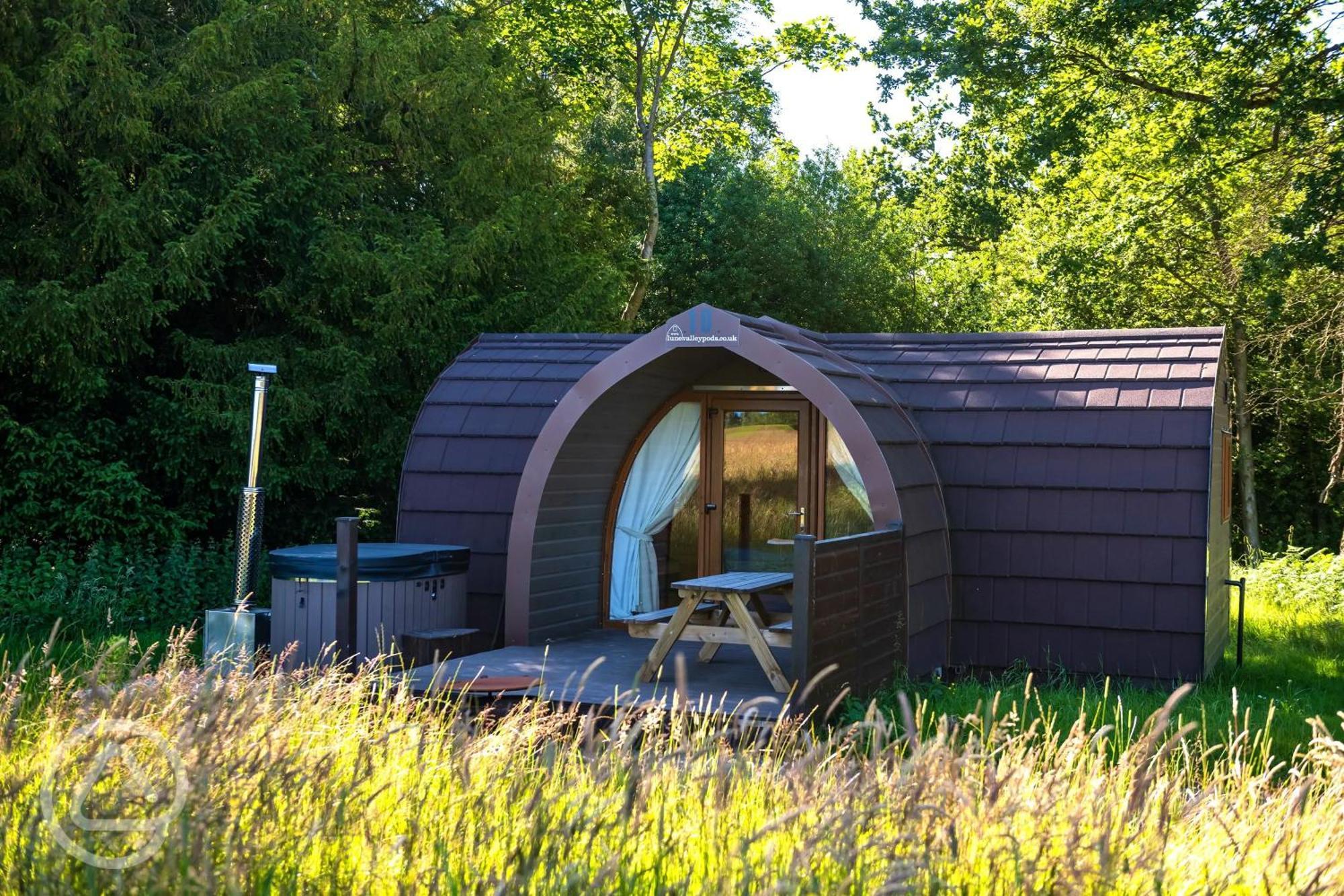 Missin' Link Glamping Hotel West Hoathley ภายนอก รูปภาพ